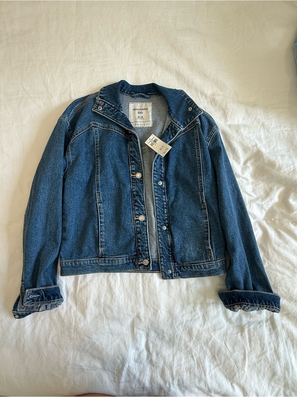NWT Abercrombie Kids Denim Jacket Size 15/16 Medium Wash Trucker Jean Jacket